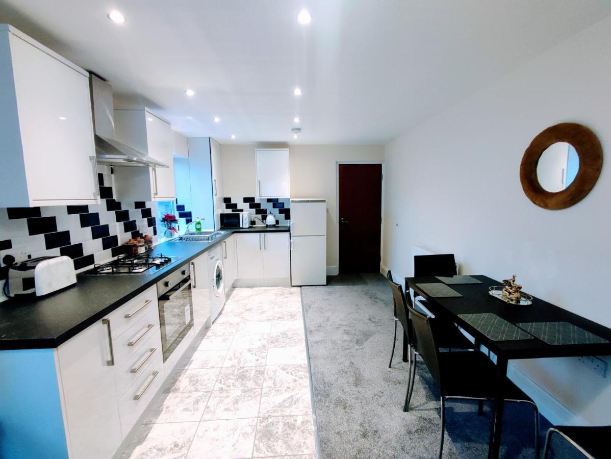Crystal Suite 2 -Free Private Parking North Shields Buitenkant foto