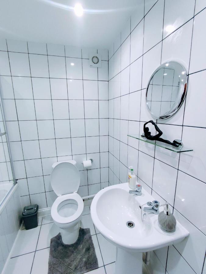 Crystal Suite 2 -Free Private Parking North Shields Buitenkant foto