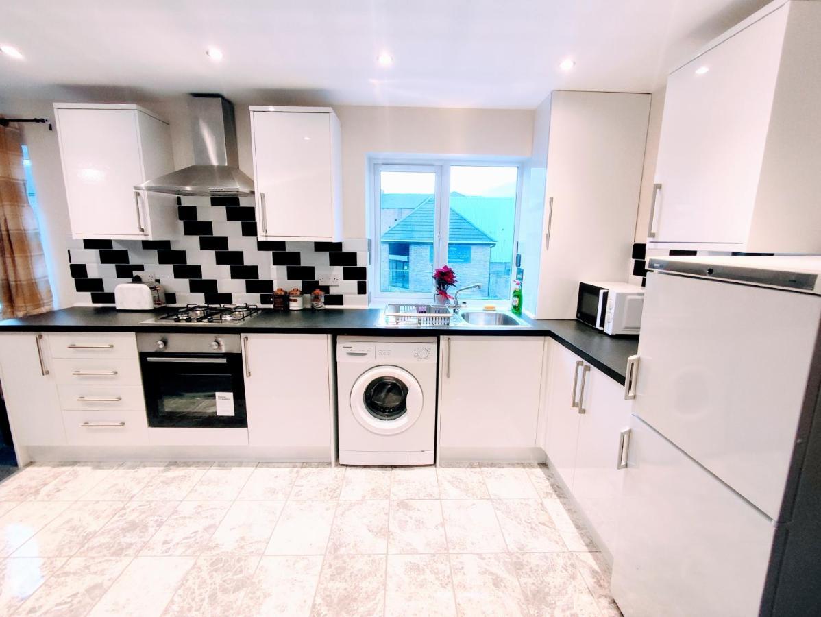 Crystal Suite 2 -Free Private Parking North Shields Buitenkant foto